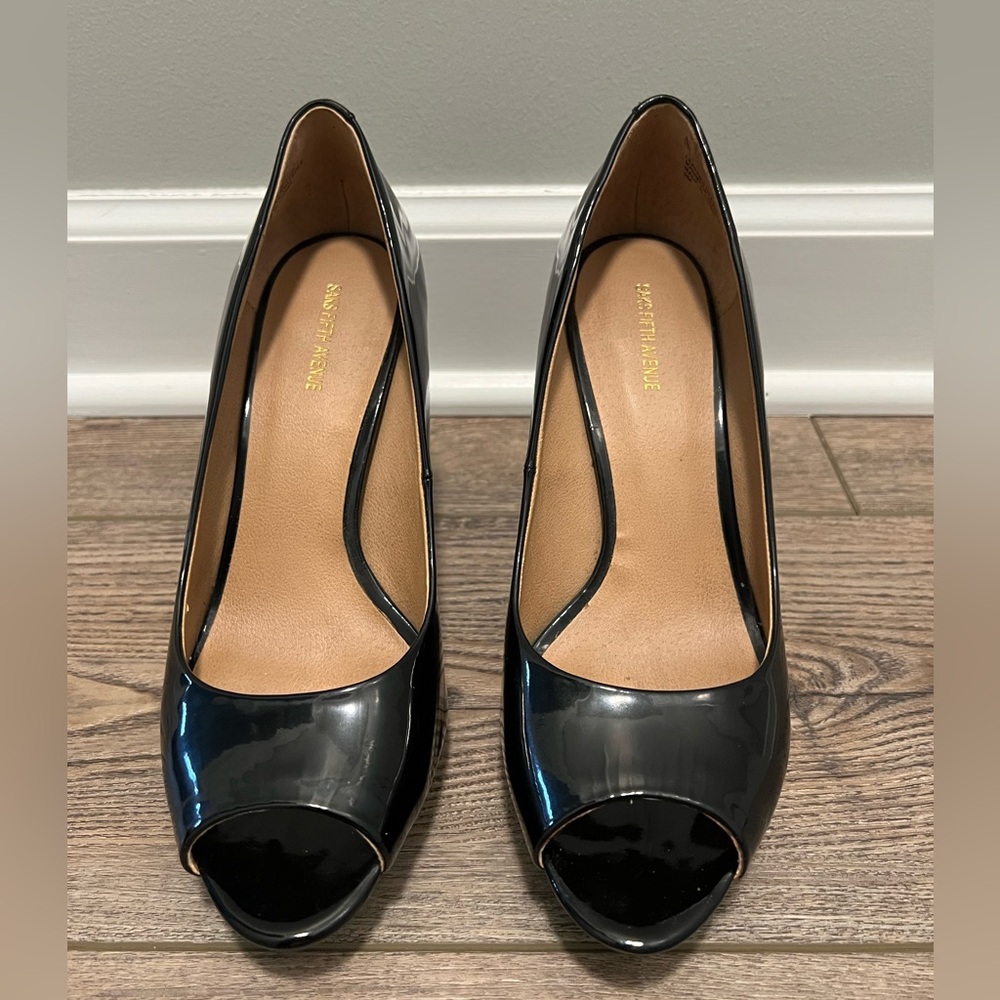 Saks Fifth Avenue Black Patent Leather Peep-Toe Platform Heels | Size 9 👠